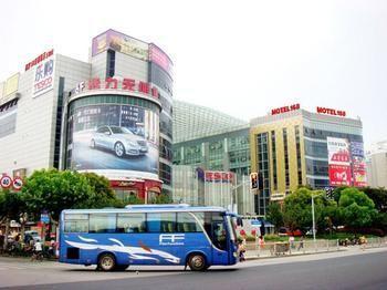 Motel 168 Shanghai Pudong Huinan Metro Station Tesco Esterno foto